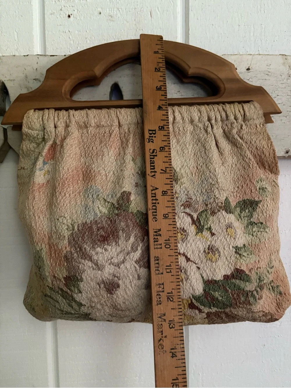 Antique Floral Handbag with Wooden Handles - Beige Floral GORGEOUS!!